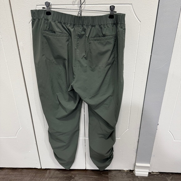 Athleta Green Aspire Ankle Pant - Picture 2 of 14